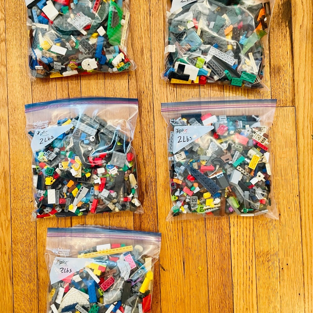 Legos! Assorted!! - Picture 2 of 8
